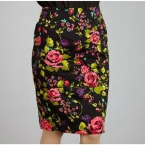 NWT Kiyonna Paris Black/Pink Floral Pencil Skirt Plus Size 4X‎